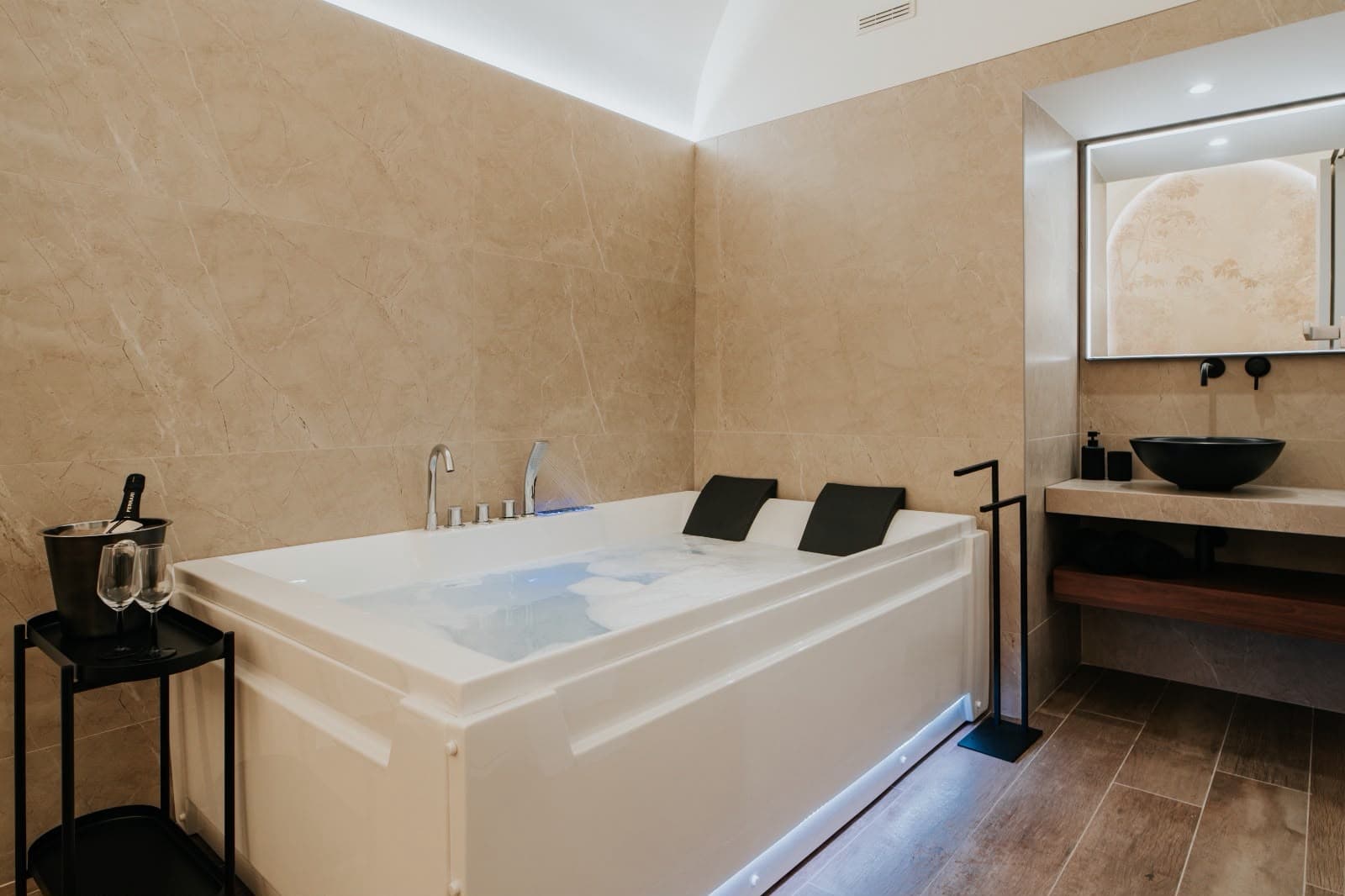 Luxury Suite — Saffi Suites, Noto